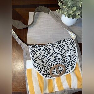 Woman’s sage & Harper tote bag